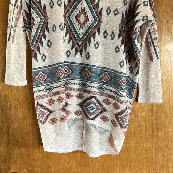 Womens Aztec top - Picture 3 of 3